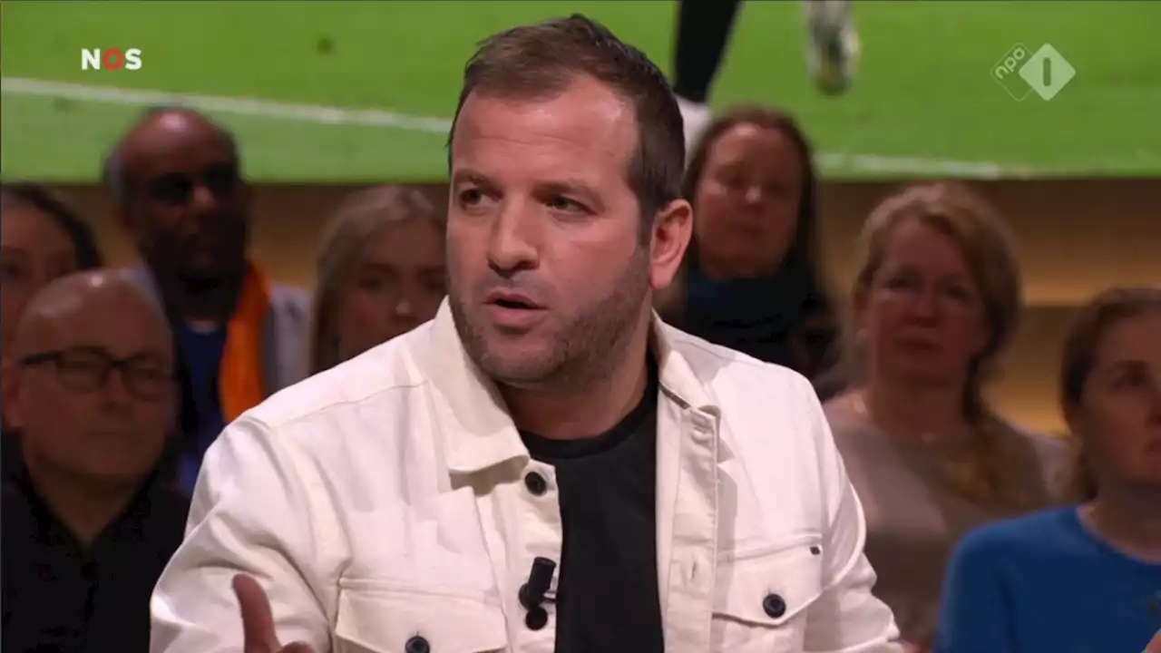 Van der Vaart: ‘Hoe is het nou toch mogelijk dat hij nooit gewisseld wordt?’