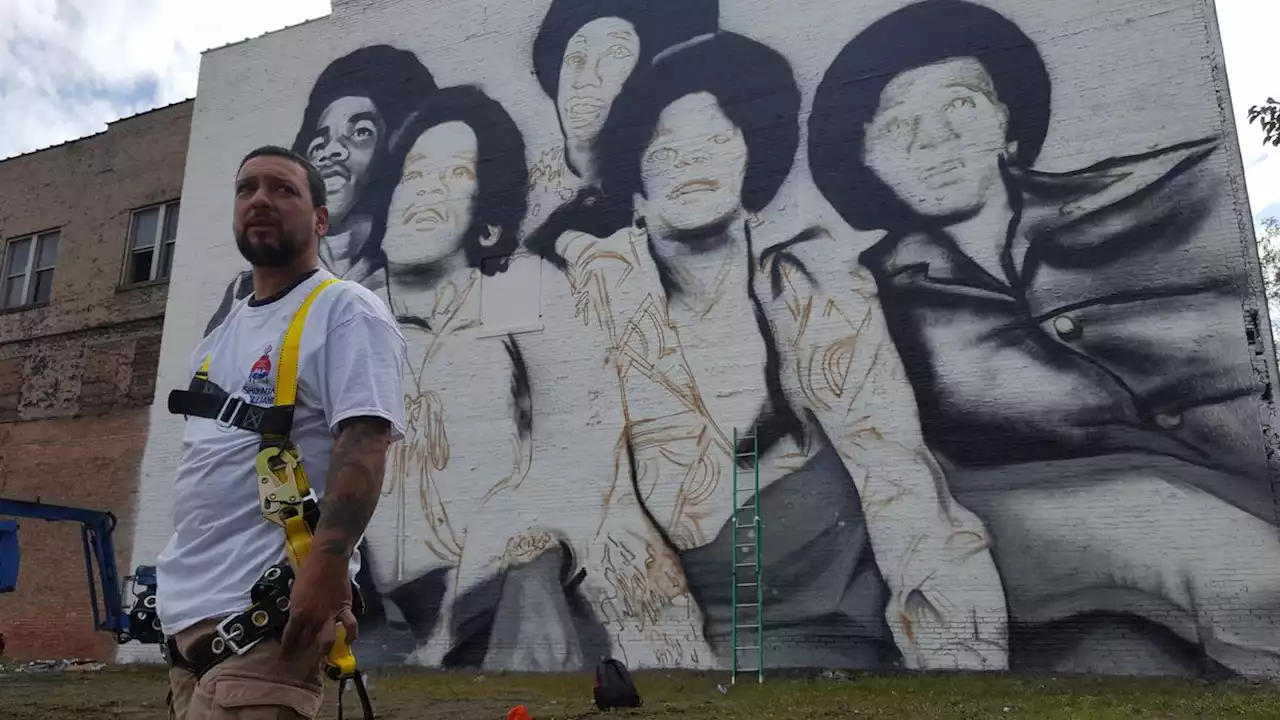 Column: Artist who painted building mural shown in opening scene of Janet Jackson A&E documentary ‘felt vindicated and proud’