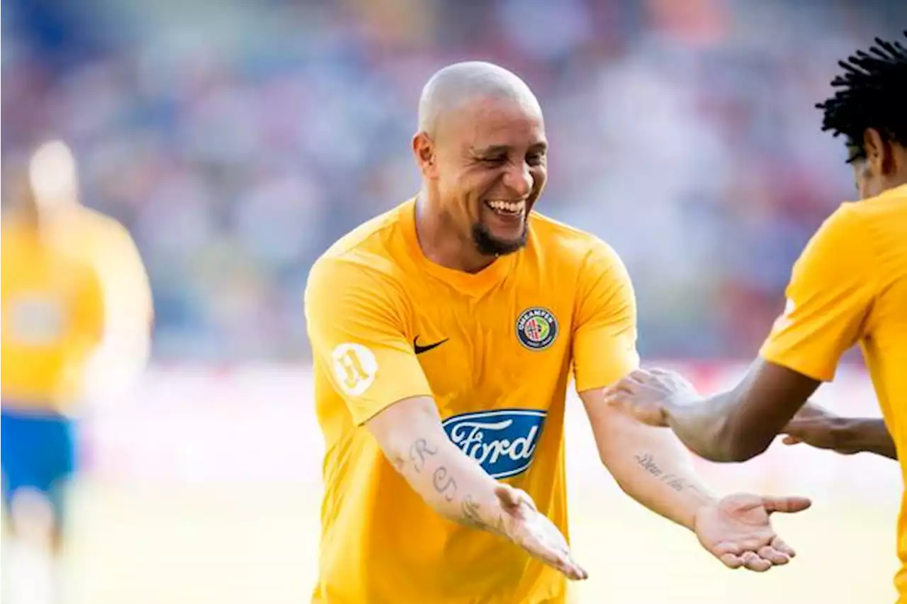 Fotboll: Roberto Carlos gör comeback – klar för engelskt korplag