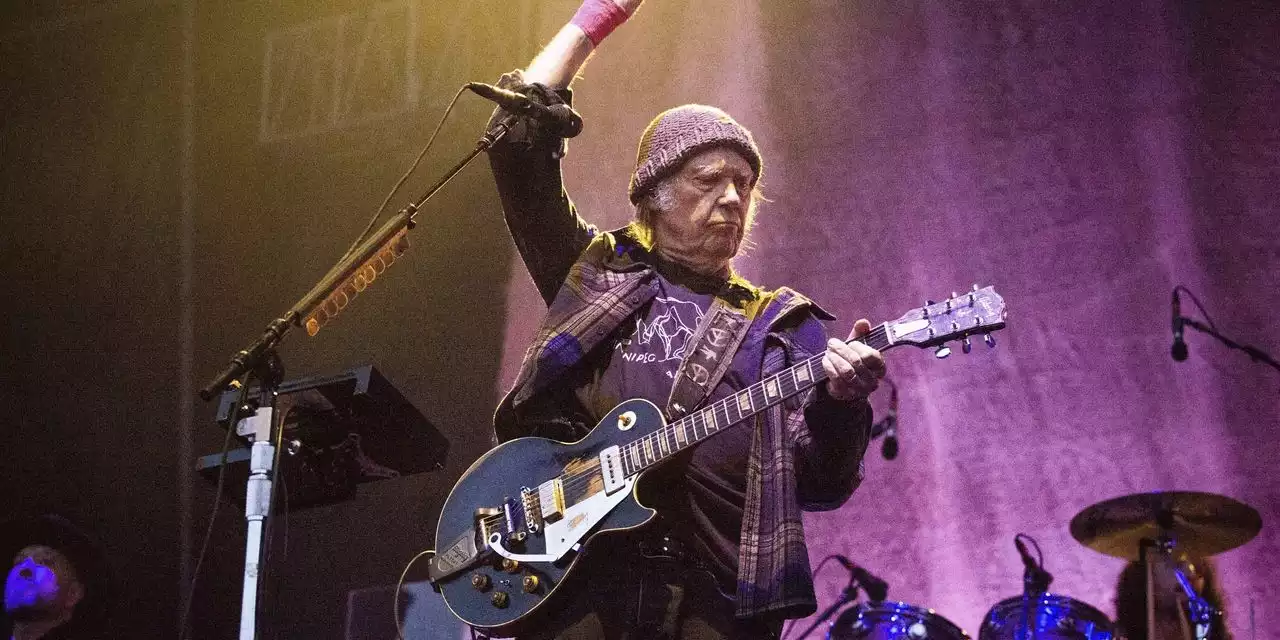 Neil Young Pushes Amazon Music to Fans After Pulling Content From Spotify Amid Joe Rogan Controversy