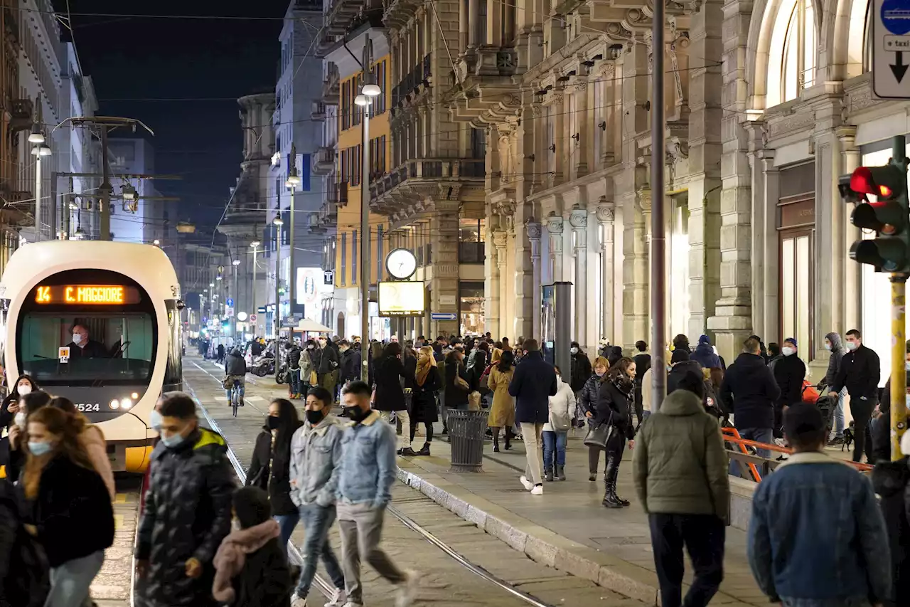 Covid oggi Italia, contagi in calo: quasi 150mila morti da inizio pandemia