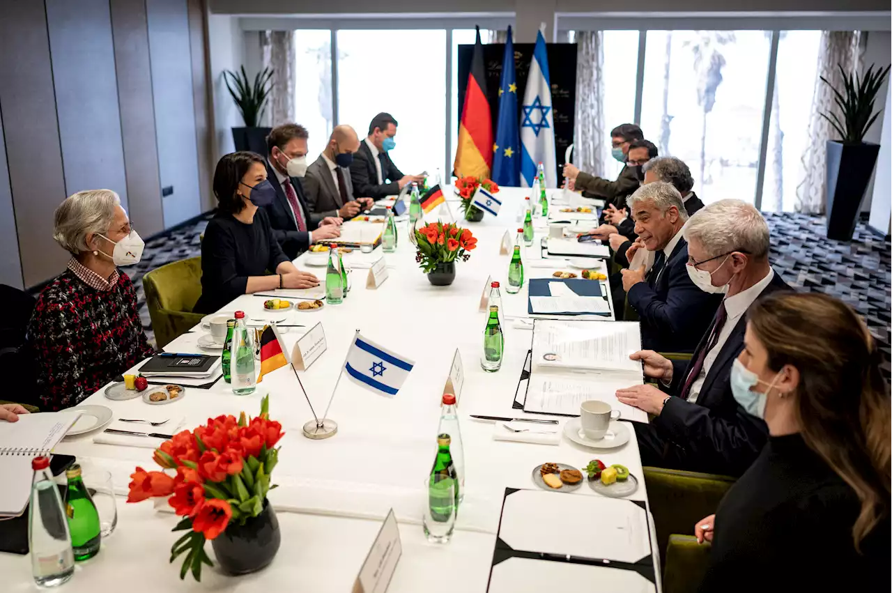 Antrittsbesuch - Baerbock sichert Israel deutsche Solidarität zu