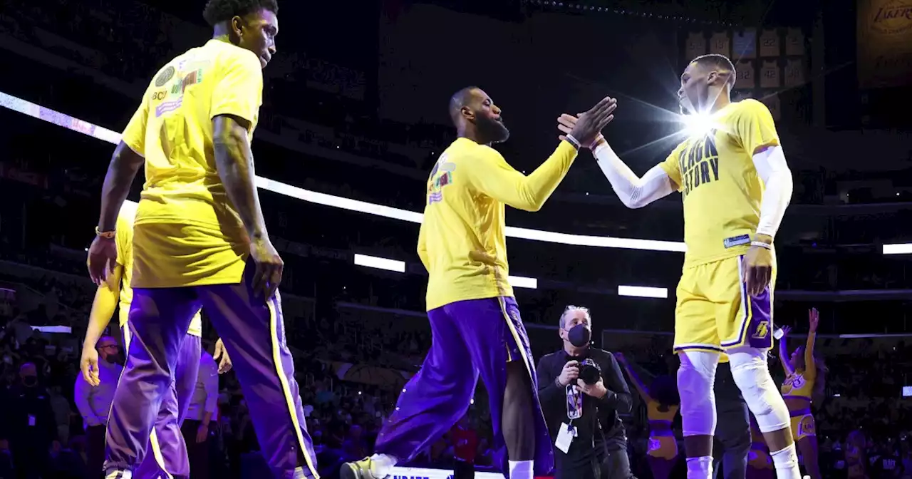 Commentary: Lakers' latest loss another low point, deepening locker-room frustration