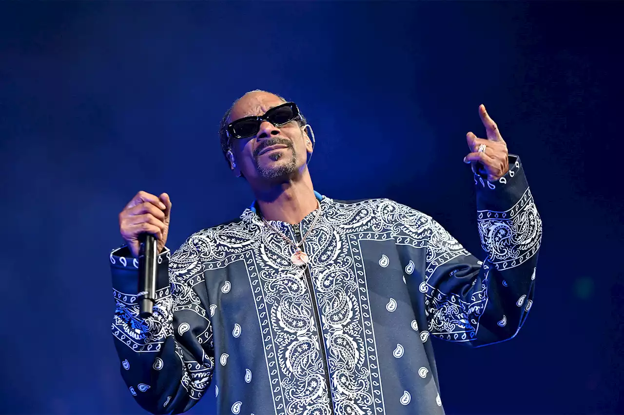 Snoop Dogg buys Death Row Records — label that launched career