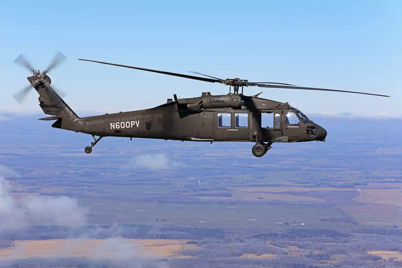 A Black Hawk helicopter flew for the first time without pilots