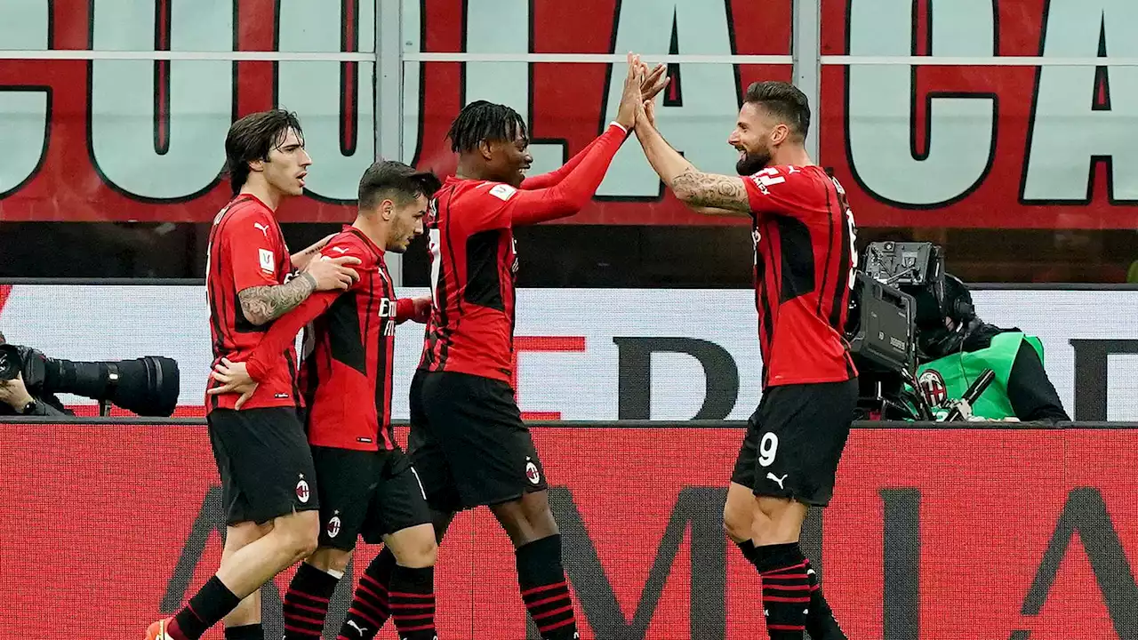 Il Milan strapazza la Lazio 4-0 e vola in semifinale dove troverà l'Inter