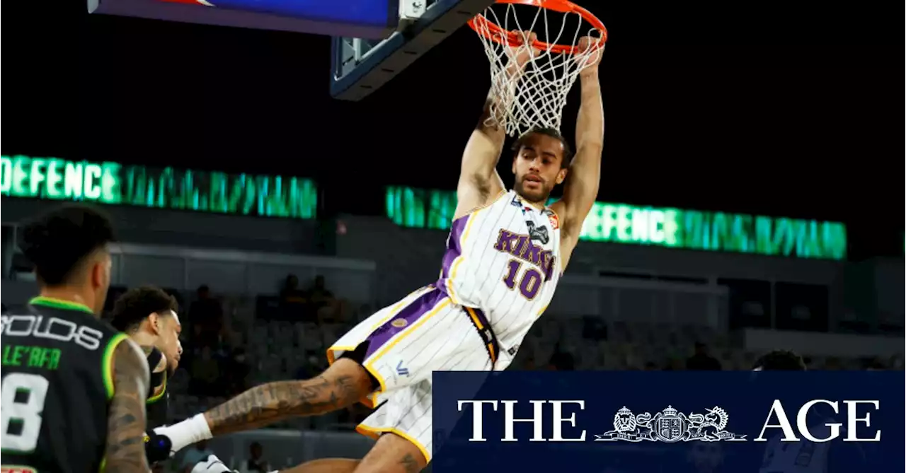 Cooks slams home advantage as Sydney Kings rise over Phoenix in Melbourne