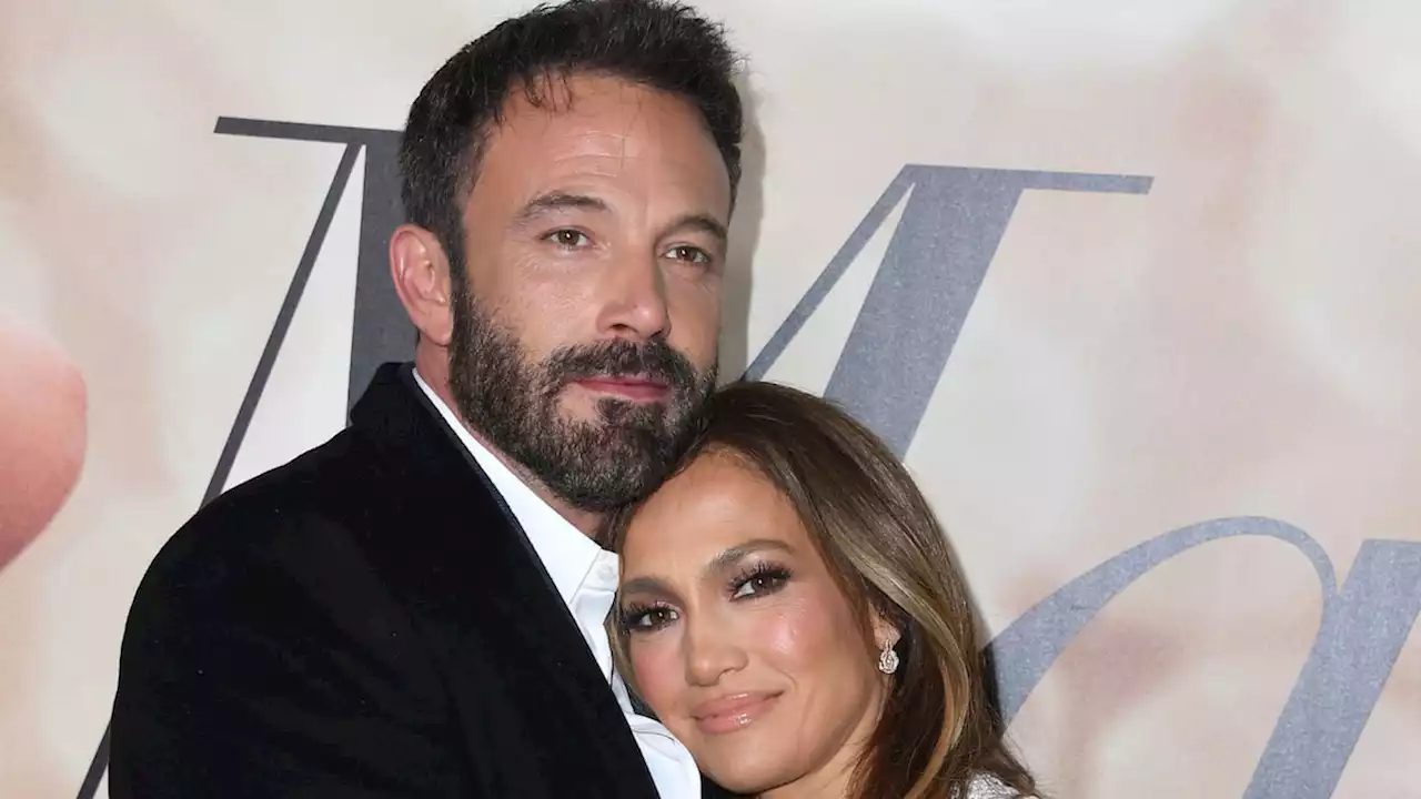 Jennifer Lopez Grilled By Ellen About 'First Night Getting Back' with Ben Affleck