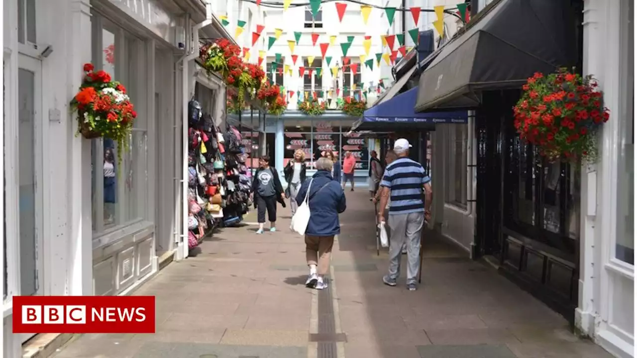 Community in Guernsey 'trusted' with Covid-19 rule changes