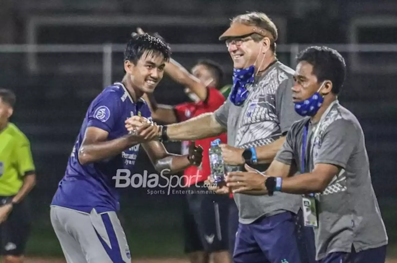 Sedang Jalani Karantina, Robert Rene Alberts Tetap Pantau Persib - Bolasport.com