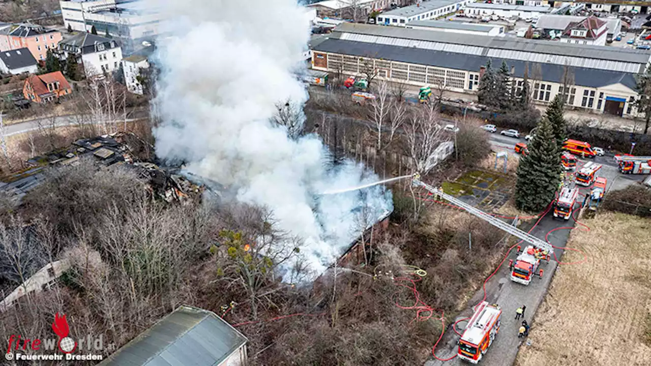 D: Großbrand in einem leerstehenden Gebäude und Küchenbrand in Dresden
