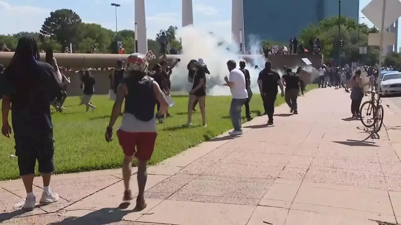 Dallas Police Association questions charges against officers in George Floyd protests