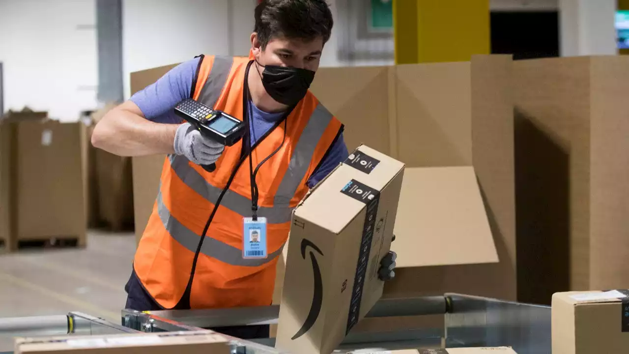 Amazon to allow work without face masks, require vaccination for paid COVID leave