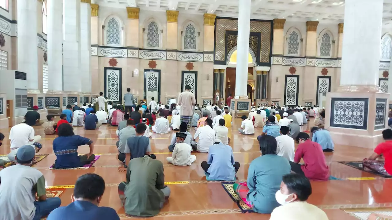 Akibat Lonjakan Kasus Covid-19, Kunjungan Peziarah ke Masjid Kubah Emas Depok Merosot Tajam