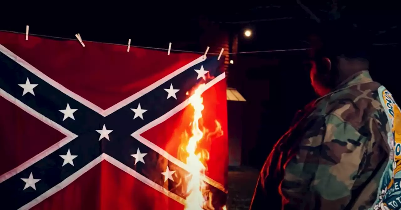 Louisiana Senate candidate sets fire to Confederate flag: 'The South will rise again'