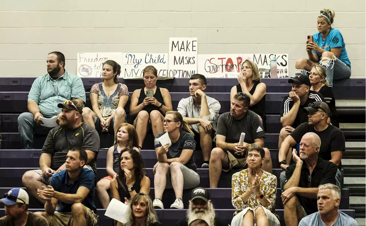 Outrage as security forcibly removes maskless dad from school board meeting