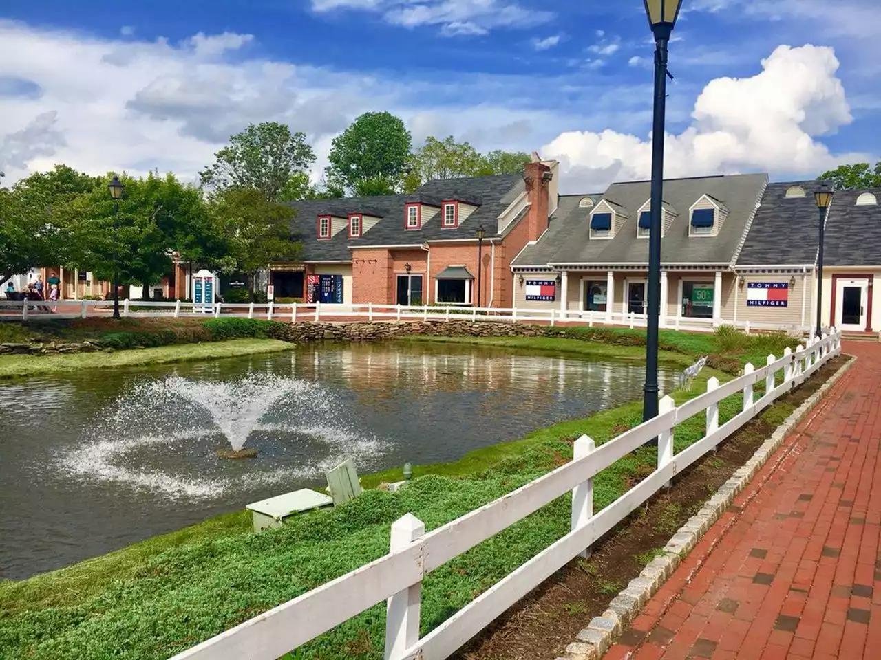 N.J. town appoints redeveloper to reconstruct nation’s first shopping outlet into housing units