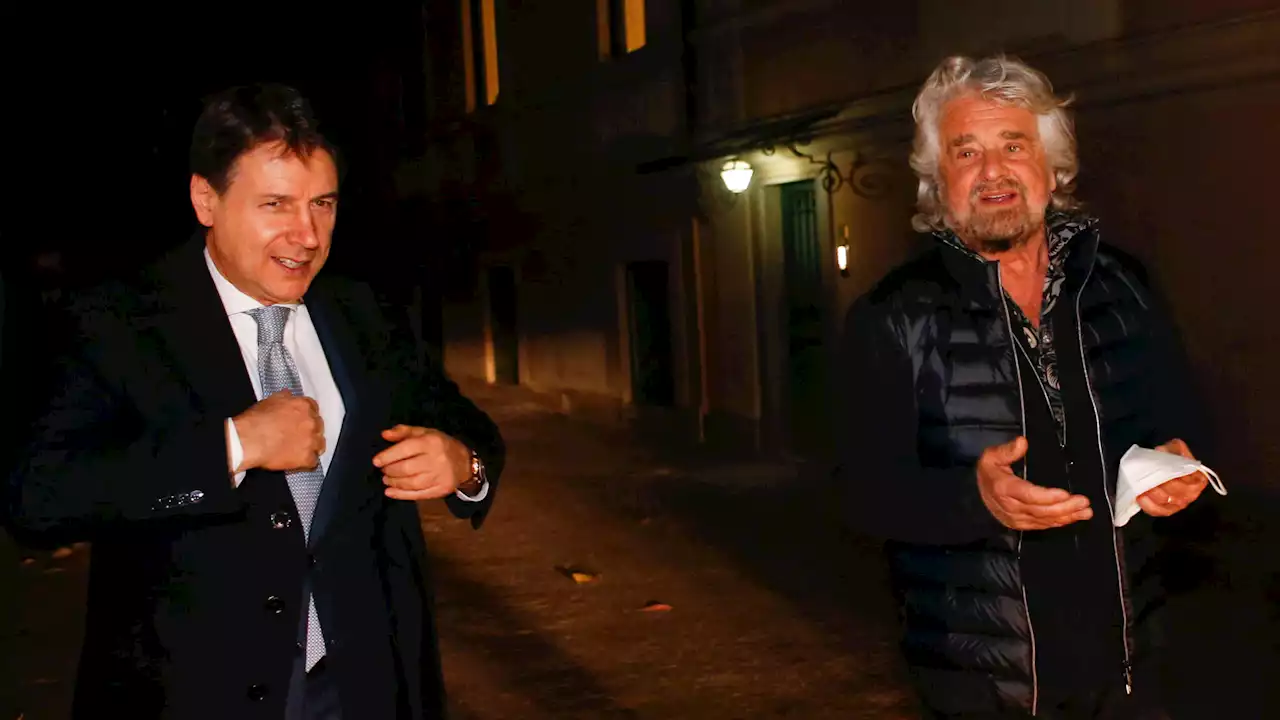 I legali del M5s: delibere valide, subito istanza di revoca della sospensione al Tribunale di Napoli