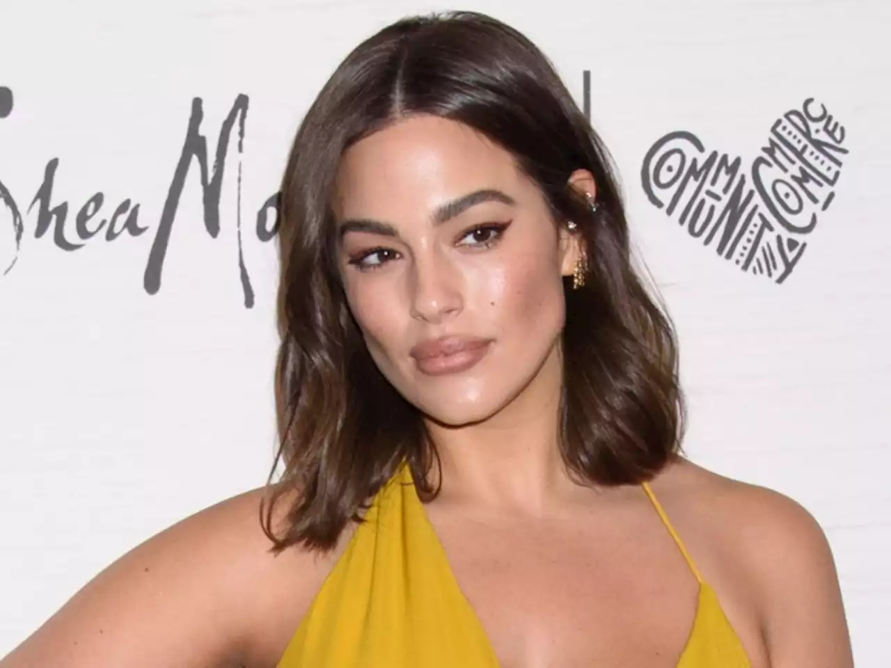 Ashley Graham Reveals The Names of Her Twin Boys in Breathtaking Breastfeeding Photo