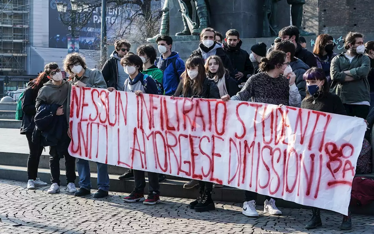 Manifestazione studenti a Torino, 'Tra noi nessun infiltrato'