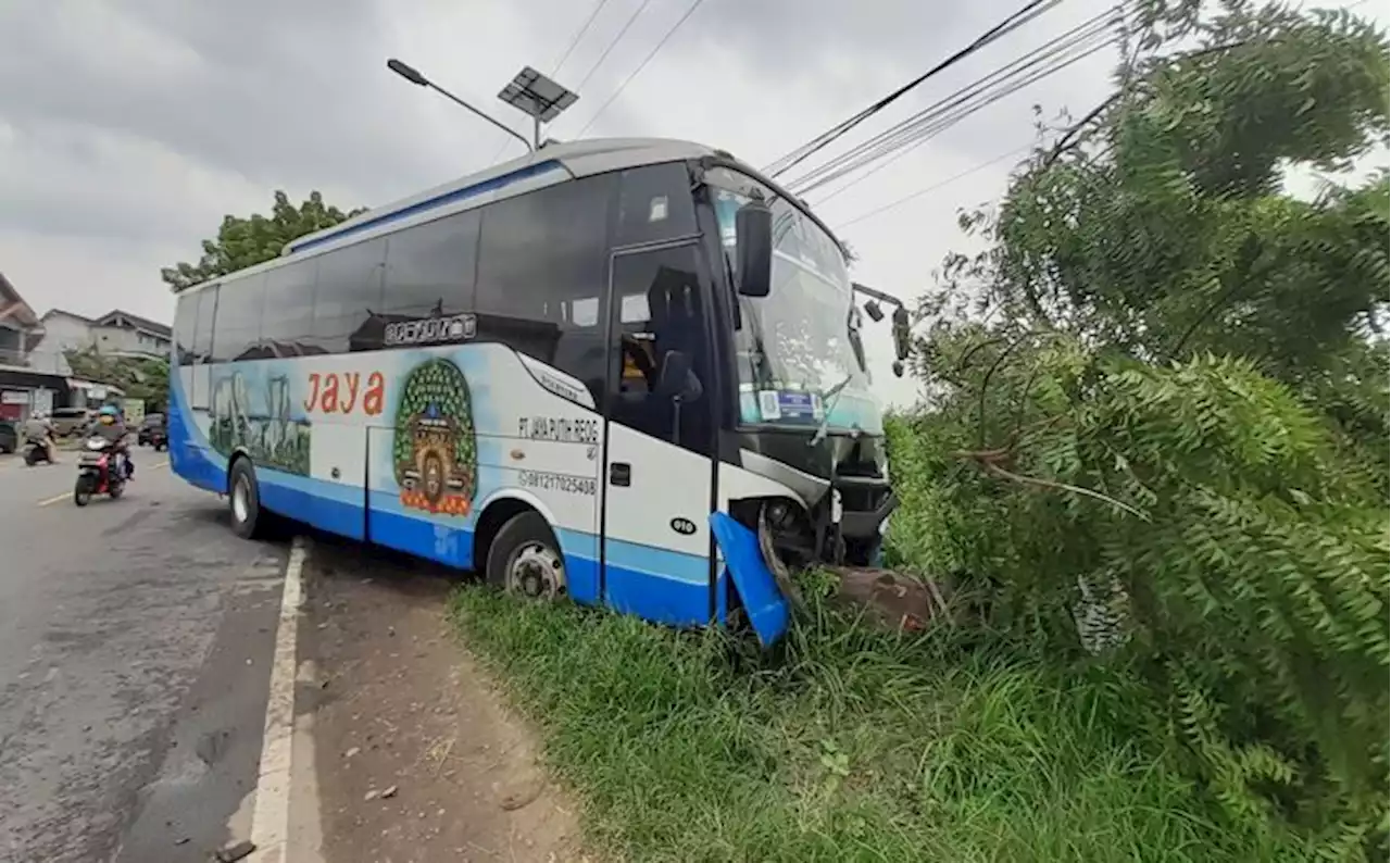 Sempat Dirawat, Korban Laka Bus Jaya Tabrak Motor di Madiun Meninggal