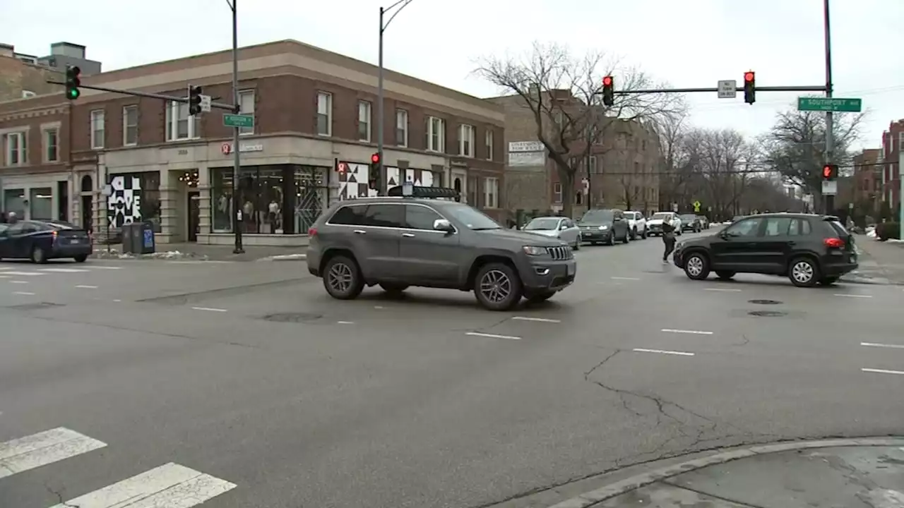 Chicago carjacking: Woman pistol-whipped by carjacker in Lakeview, police say