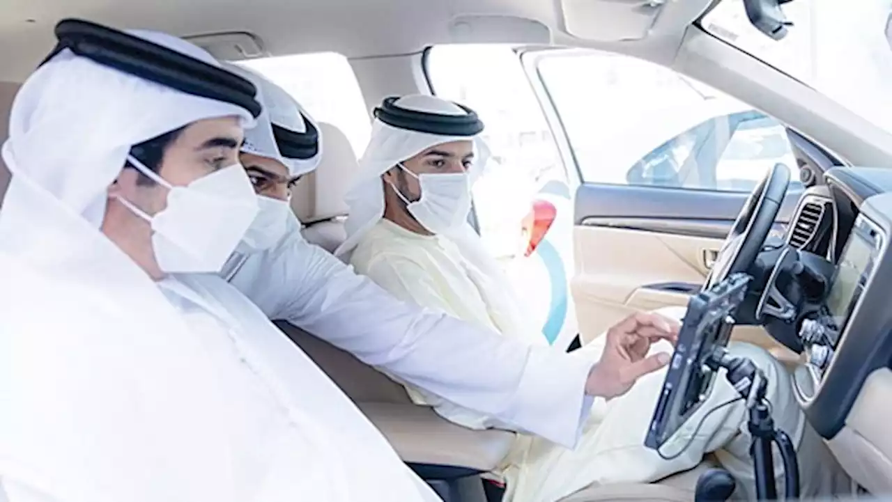 تدشين «المواقف الذكية» في عجمان