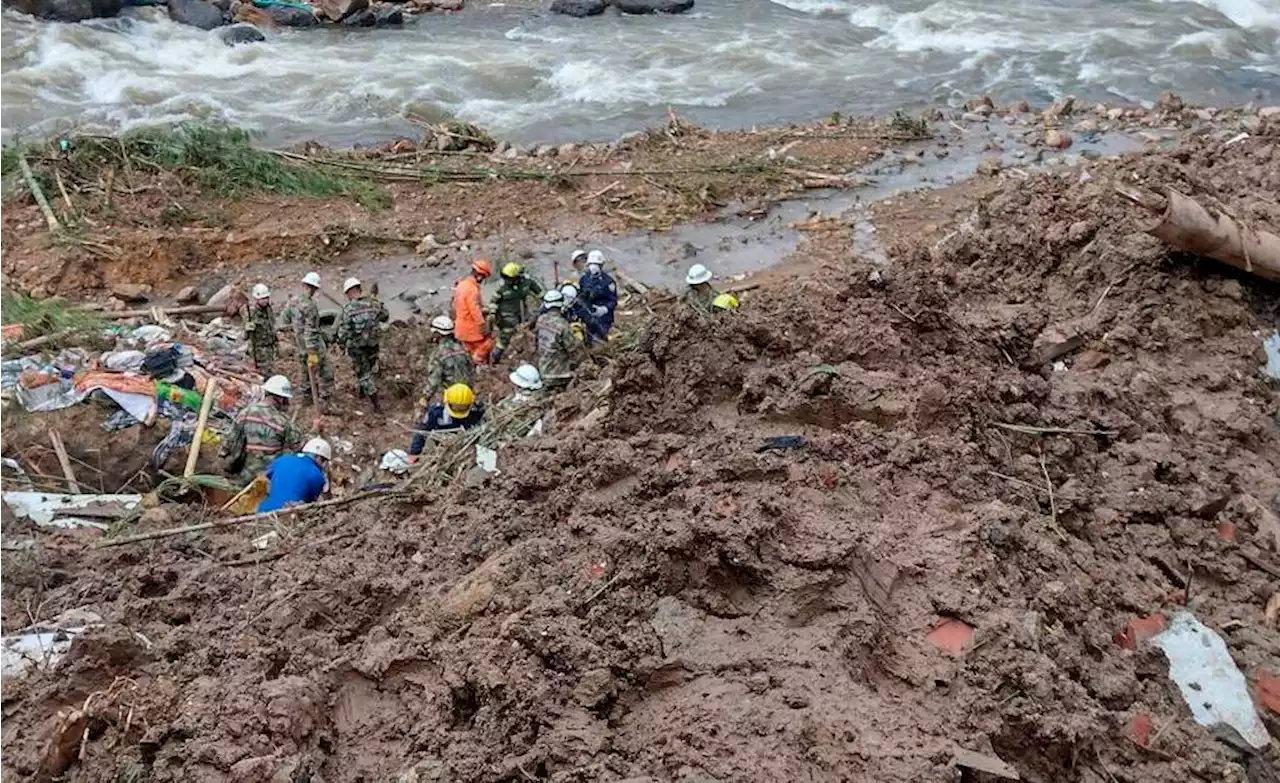 Encuentran a mamá e hijo, últimas víctimas de la tragedia de La Esneda