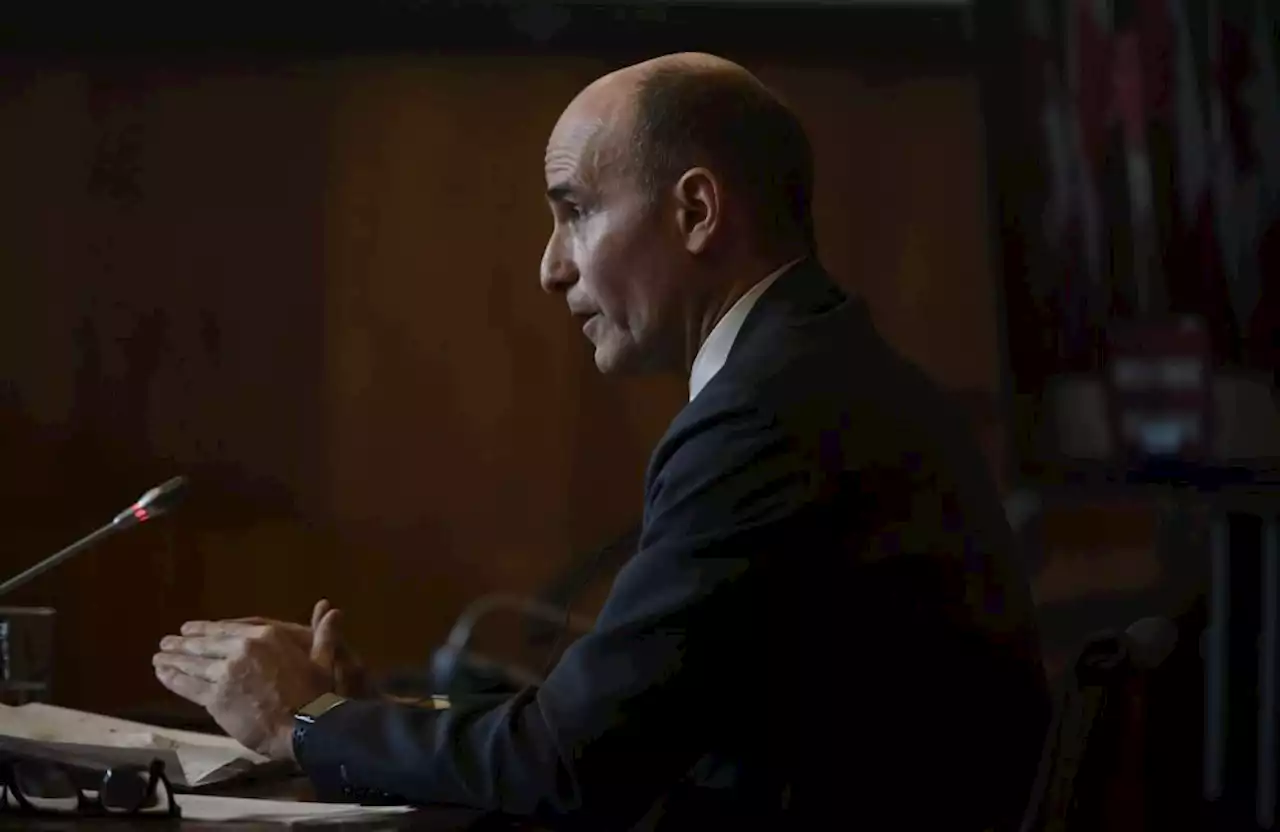 Ottawa hopes to loosen border rules next week, says Duclos