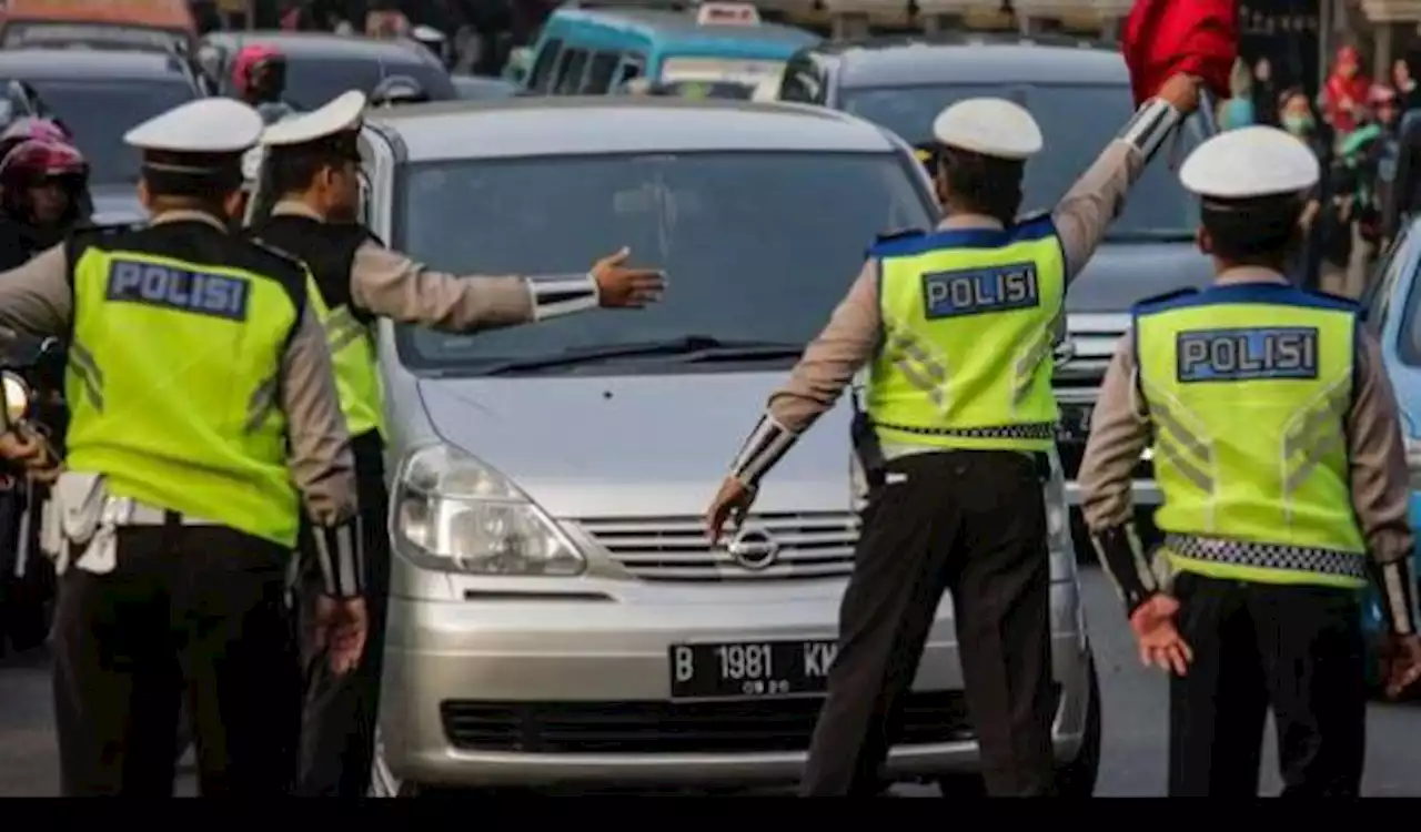 Penerapan Ganjil-Genap di Kota Bandung, Ratusan Kendaraan Diputar Balik