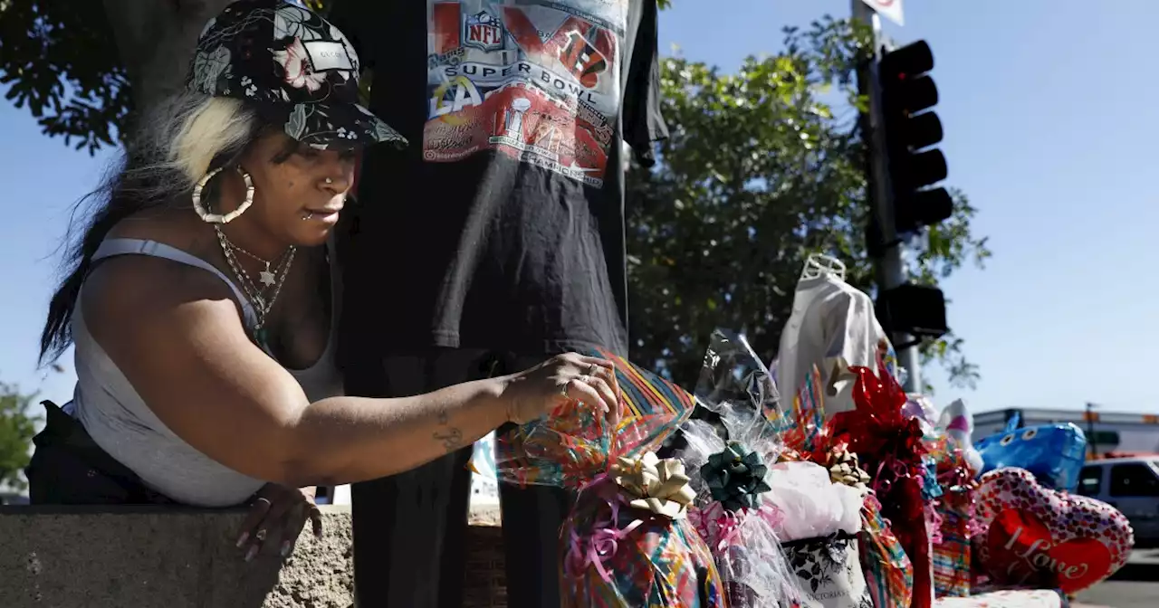 For street vendors, the Super Bowl could mean a bonanza