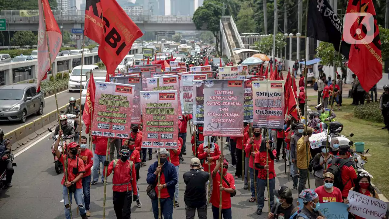 Nasib Buruh Kena PHK: Jaminan Kehilangan Pekerjaan Belum Jalan dan JHT Tak Bisa Cair