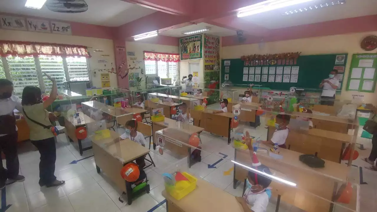 DepEd to further discuss with DOH extending school hours during in-person classes