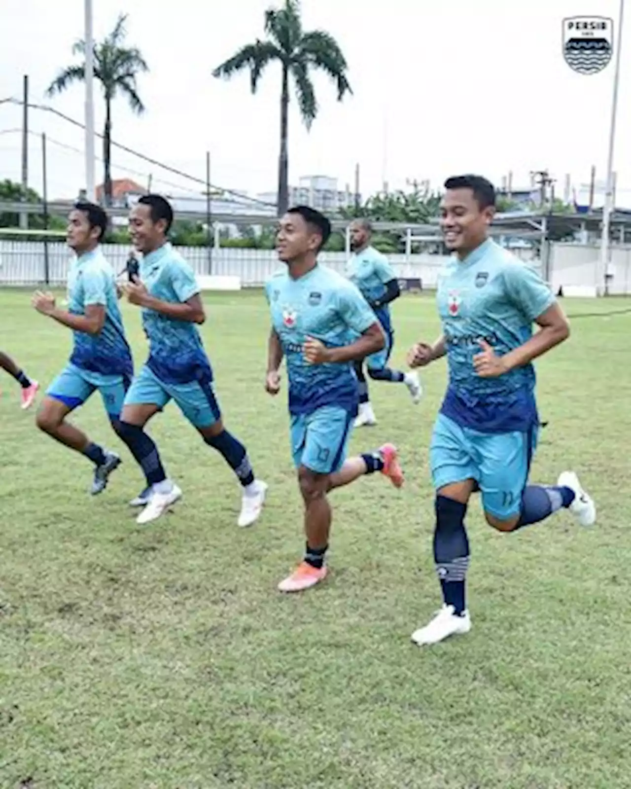 Jelang Lawan PSIS, Persib Geber Latihan Fisik