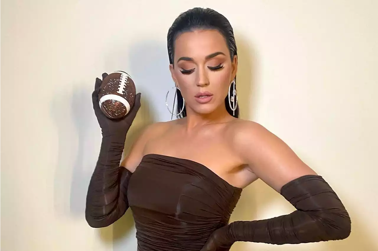 Katy Perry carries $4K bedazzled football clutch at NFL Honors 2022