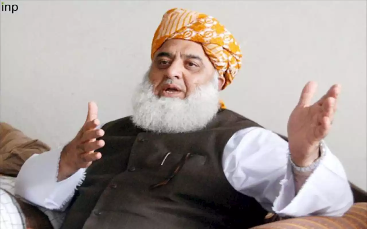 حکومت کا کھیل ختم ۔ عدم اعتماد پر ابتدائی رابطے کامیاب ۔مولانا فضل الرحمان