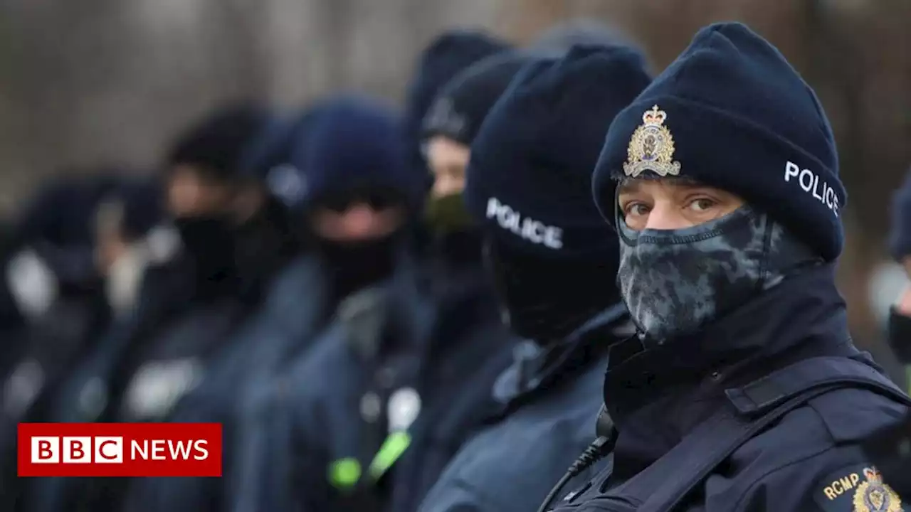 Canada bridge protesters cleared by police after a week of disruption