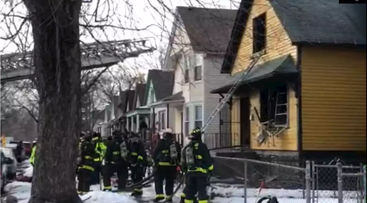 7 Chicago Firefighters Injured While Battling Roseland Fire