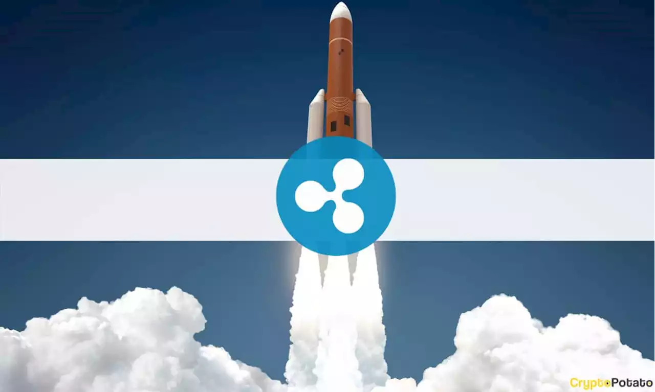 Weekend Watch: Ripple Soars 8%, Bitcoin Maintains Crucial $42K