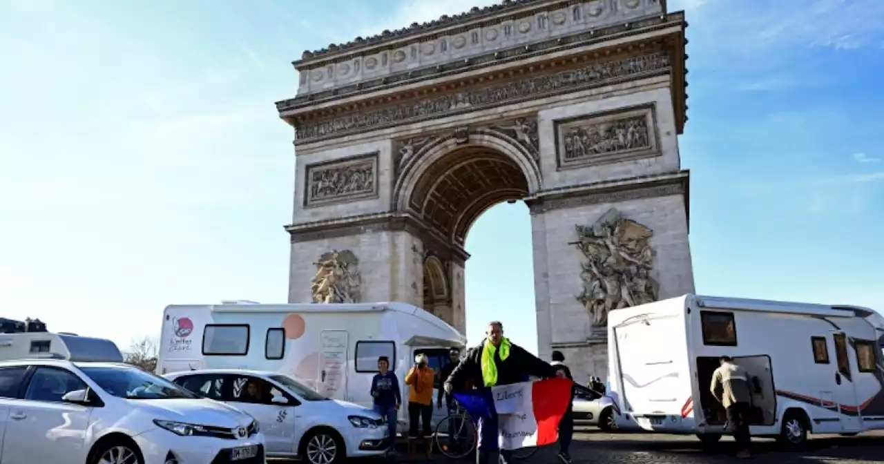 Paris police hold 81 over banned anti-vaccine convoy