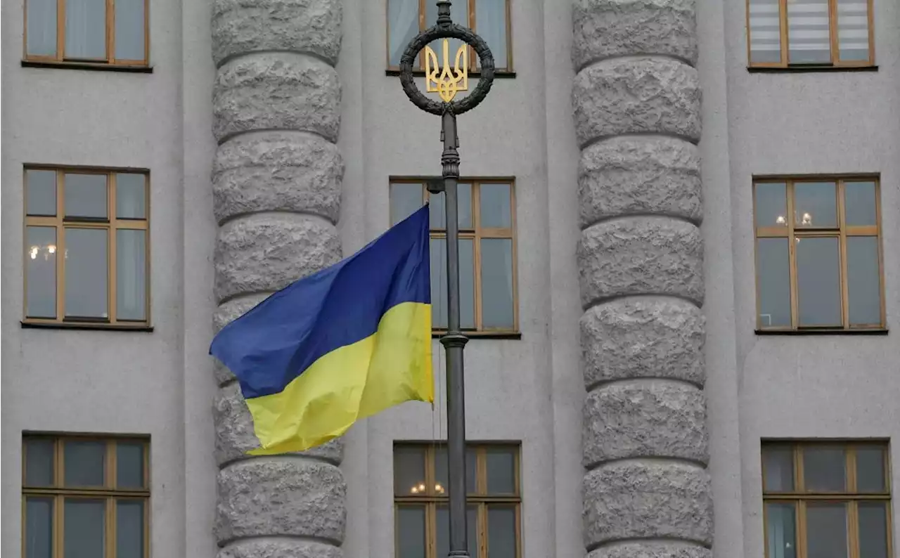 Ukraine sees no point closing airspace amid Russia tension, says official