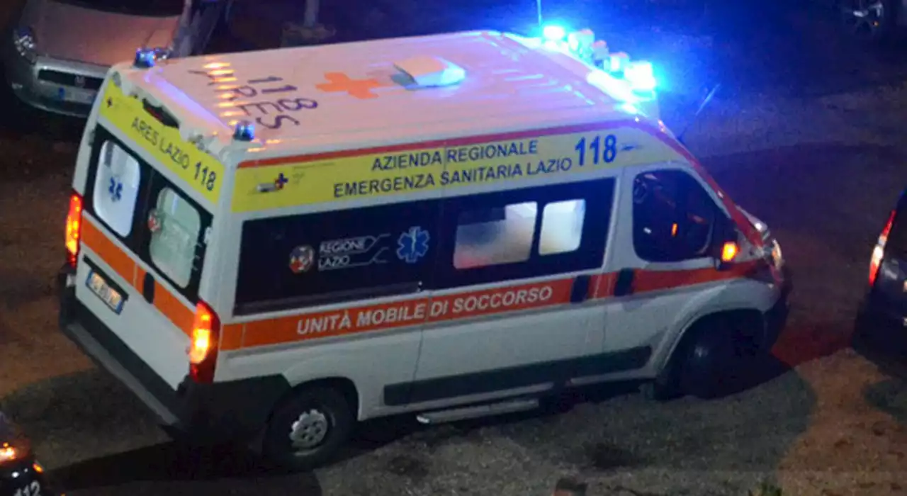 Roma, in auto contro un palo: morto a 41 anni a Tor Bella Monaca