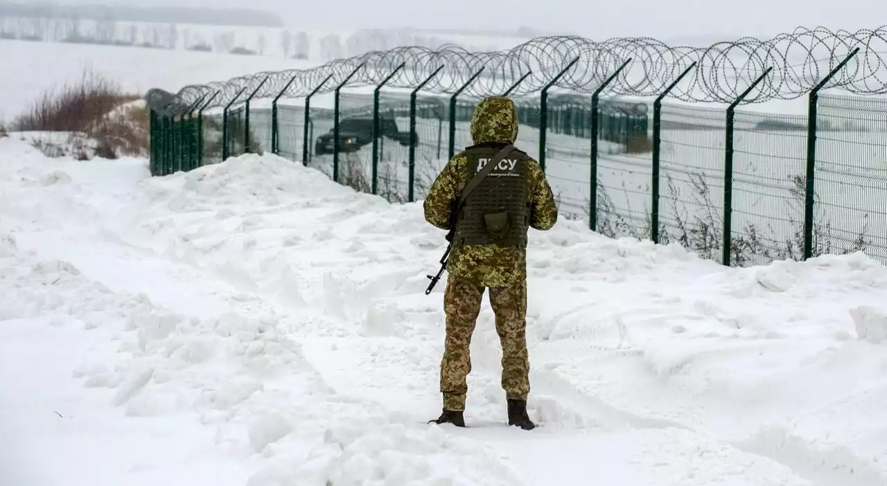 Ucraina diretta, Blinken: Mosca prepara un pretesto per l'attacco. Kiev: «Lo spazio aereo resta aperto»