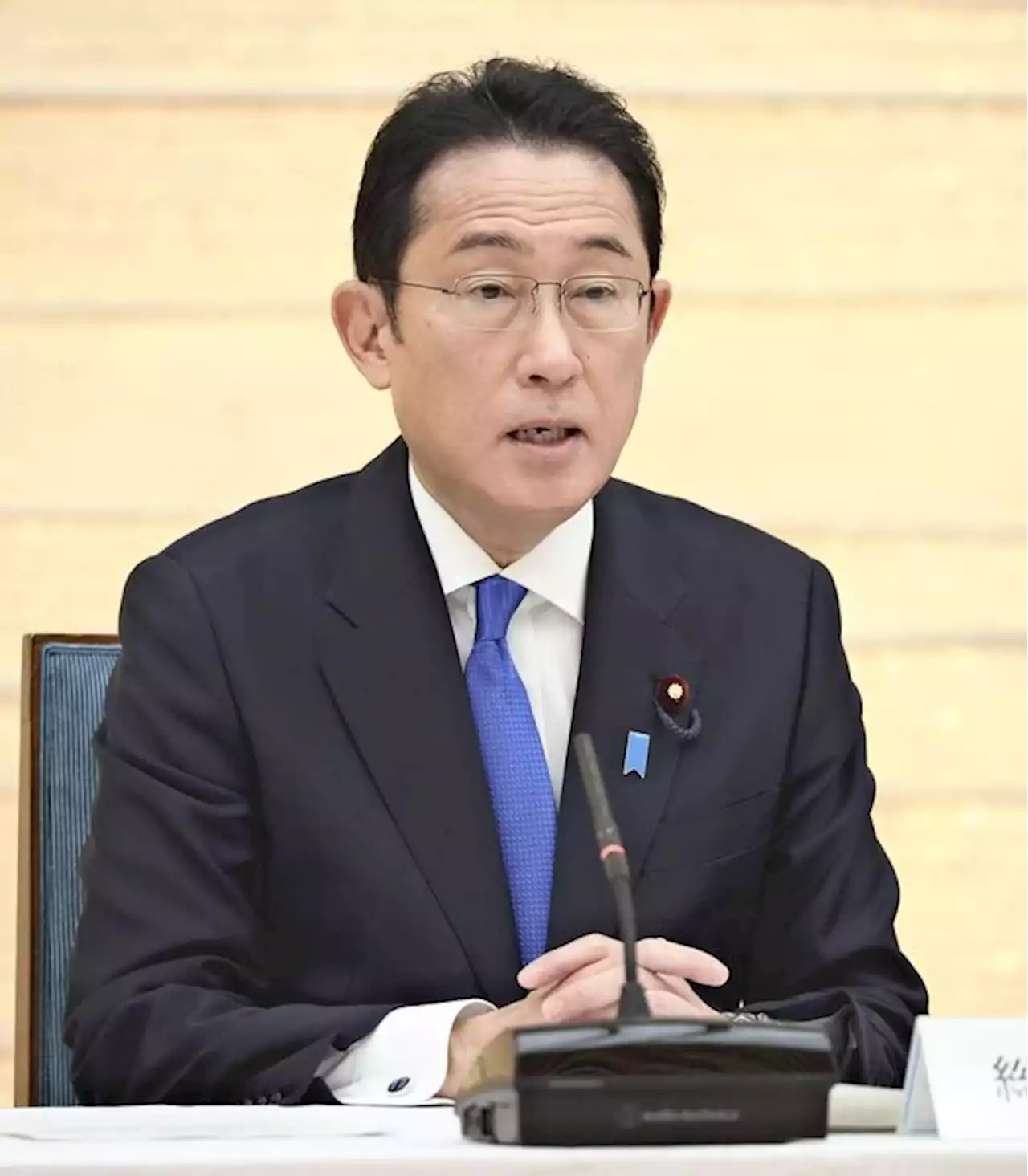 Japan PM Kishida mulls easing COVID-19 border controls