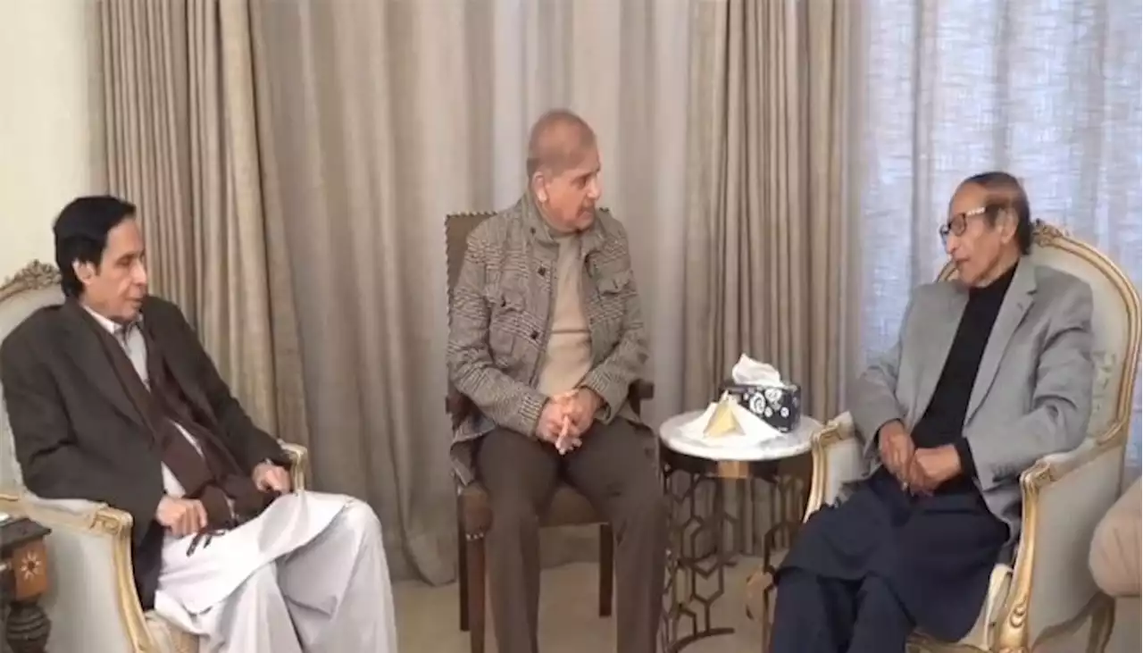 بساط سیاست پر کھیل دلچسپ مرحلے میں داخل