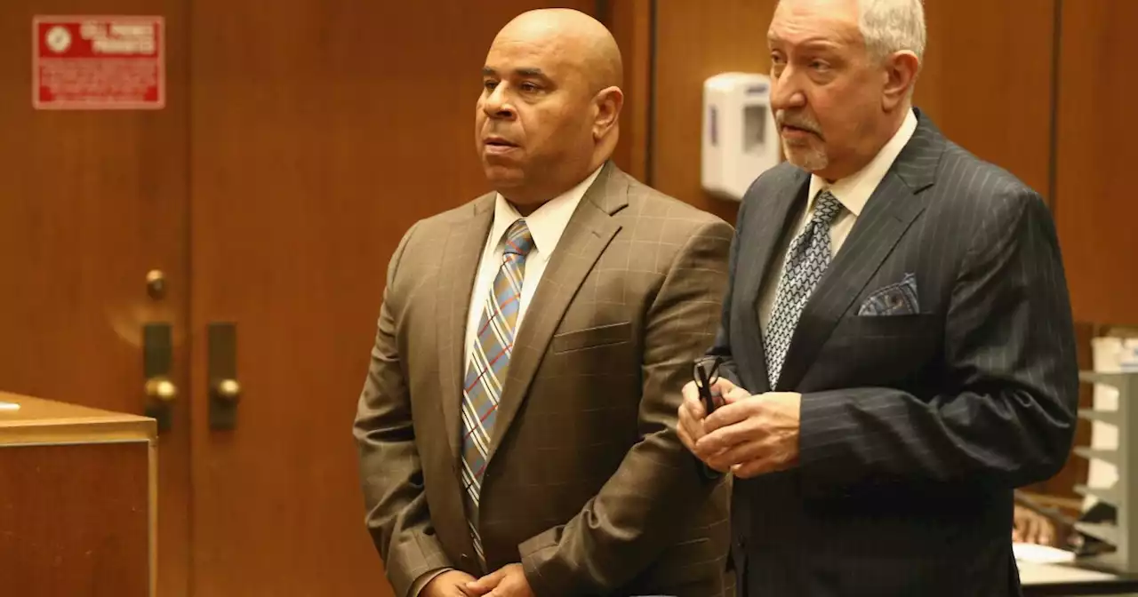 Will Suge Knight's attorney follow the rap mogul to prison?