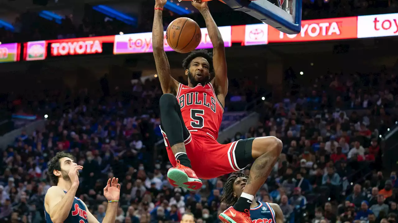 Bulls' Derrick Jones Jr. Returns Early From Fractured Finger