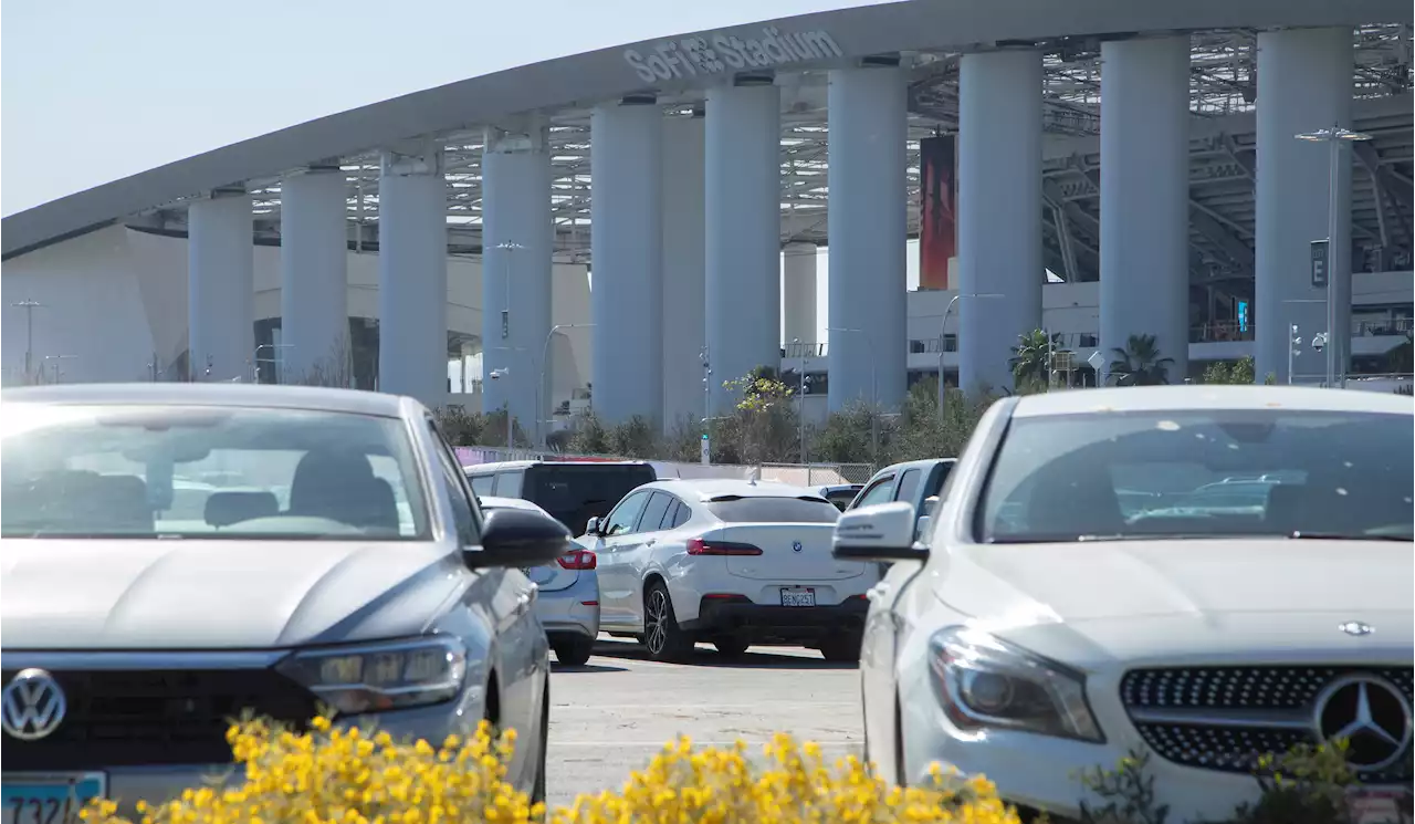 Road Closures, Parking and Getting Around LA: Here's Your Playbook for Super Bowl Traffic