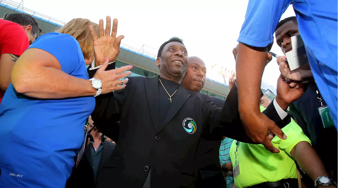 Pelé Rookie Card Becomes Soccer's First to Sell for Over $1 Million