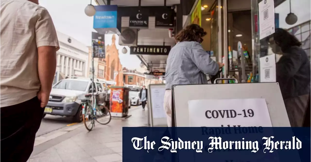 Four in five Australians expect to catch COVID, survey finds